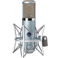 AKG P820 Tube ламповый микрофон, предусилитель, SH300 "паук", кейс AKG P820 Tube ламповый микрофон, предусилитель, SH300 "паук", кейс